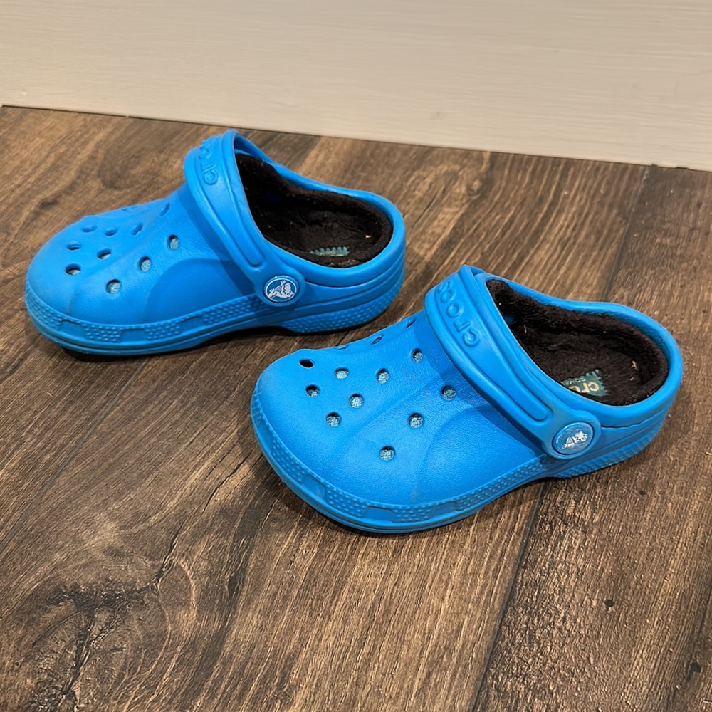 Crocs - lined - Picture 2 of 5